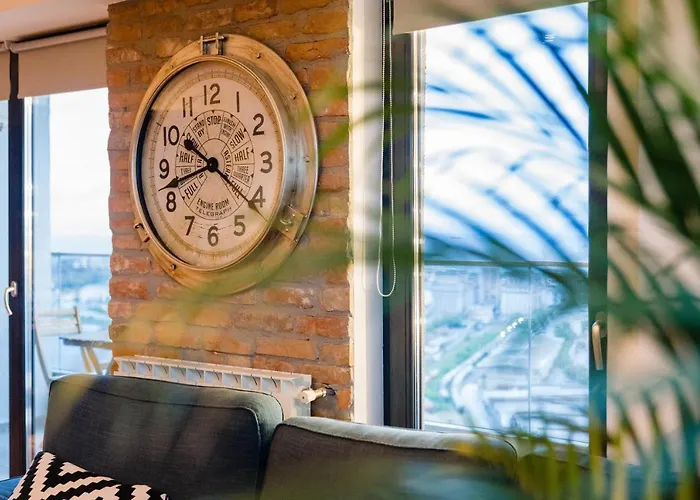 Rooftop With Large Harbor View Terrace